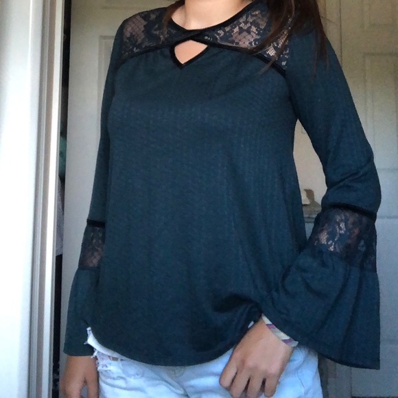 Wide sleeve top - Picture 1 of 3